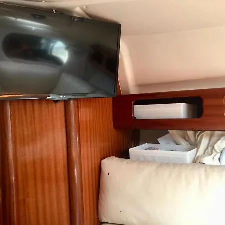 Bådhotel Yacht Night - In Love *
